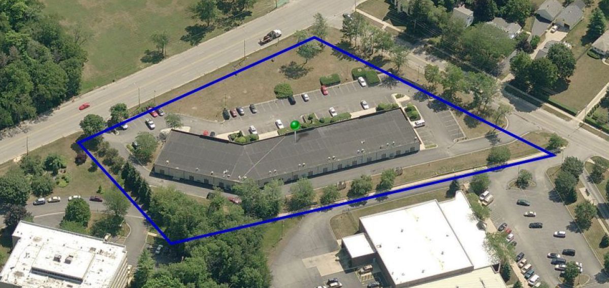 Crossings Plaza: 300 N Milwaukee AVE, Lake Villa, IL 60046